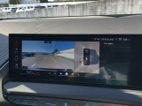 リアビューカメラ、トップビュー+サイドビューカメラ名前の通り車体後方を映し出すカメラと、車両周辺を真上から見た画像を合成して表示するカメラです。もちろんサイドビューカメラも付属します。