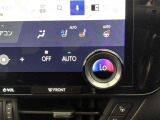 オートエアコンは温度を設定するだけで、自動で風量などを設定してくれます。運転しながら操作も必要ないので、安全性も向上します。