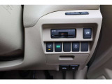 中古車だからボディーコーティングがおすすめ!下地処理が重要なコーティングはもちろんプロの施工でピカピカに仕上げます。濃色車は親水性、淡色車は撥水性のものがオススメ!