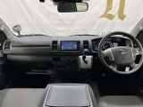 見通しのよいすっきりとした視界で、誰でも運転しやすいです。運転のしやすさは疲れにくさにも繋がりますよ♪