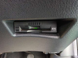 ETC車載器が付いております。高速乗り入れが便利になります。