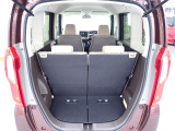 ◆定員乗車時のカーゴルームです。普段のお買い物の荷物やたくさんの収納が可能です。