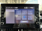 ディスプレイオーディオを装備。スマホとクルマをつなぐことで、これまでのナビに加えて、いろんなサービスが楽しめます。