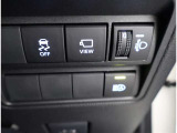 オートマチックハイビームとは、先行車や対向車のライトを認識し、ハイビームとロービームを自動で切り替える機能です。夜道の視界を確保します。詳細は販売店スタッフまでおたずねください。