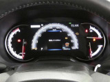 とっても見やすいメーターです。夜間時はラグジュアリーな気分にさせてくれる照明が魅力ですので、夜のドライブも楽しみになりますよ♪
