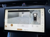 3Dサラウンドカメラ(360&deg;カメラ)で全方位の死角となる部分や発進時・駐車時・細い路地からの運転などカメラを通してモニターで確認することが可能です。