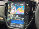 【マルチテレインモニター】車のフロントやサイドのカメラ画像を同時にモニター表示することで、悪路や狭い道を走行時でも周囲の状況確認ができ安心!本格SUVにうれしい装備です♪