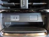 非常時やキャンプなどに役立つAC100Vコンセント付きです。