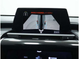 パノラミックビューモニター装備!サイドビュー・車両に取り付けたフロント、サイド、バックカメラの映像を合成して画面上に表示させることで、低速時の運転を補助する装置です。