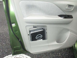 運転席側内張りです。