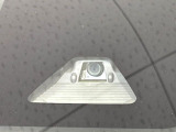 【スマートアシスト】走行中に前方の車両等を認識し、衝突しそうな時は警報とブレーキで衝突回避と被害軽減をアシスト。より安全にドライブをお楽しみいただけます。