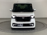 デイタイムランニングランプ付フルLEDヘッドライトは、Honda初となるダイレクトプロジェクション式を採用です!