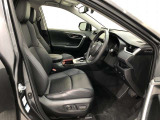 【運転席・助手席】です!実際お座りいただくのが分かりやすいと思いますので、ぜひお気軽にご来店ください♪状態もいいですよ☆