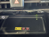 置くだけ充電で楽に携帯の充電が可能です!