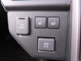 運転席と助手席にはシートヒーターも付いています!