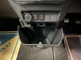 運転席・助手席シートヒーター付き♪お尻や腰回りを温めてくれますよ(^^♪