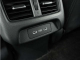 ◆USBチャージャー◆使いやすい場所に装備されています。
