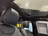 メルセデス・ベンツの定める厳しい基準をクリアしたお車のみをご案内させて頂きます。納車前整備はメーカー規定に基づき100項目以上にも及ぶ点検を熟練のメカニックによって行いご納車させて頂きます。