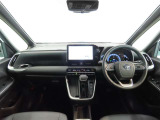 見通しのよいすっきりとした視界で、誰でも運転しやすいです。運転のしやすさは疲れにくさにも繋がりますよ♪