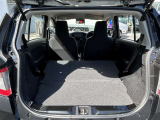 ゆとりある広々とした車内空間は、ドライブを始め買い物やレジャーなど、幅広く活躍します。一人でもみんなとでもお出かけを楽しみましょう!