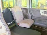 【シートアレンジ】荷物や乗車人数に合わせてシートを調整でき、幅広いシーンに対応できます。