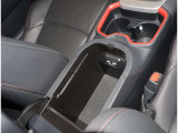 トヨタの認定中古車には、ロングラン保証が付いております。メーカーや年式を問わず1年間走行距離無制限の保証が付いておりますので、ご購入後も御安心ください。