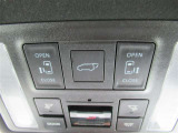 電動スライドドアのスイッチです。車内からもスイッチひとつでラクにドアの開閉できますよ♪バックドアも電動で開閉出来ます!