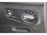 【ライトスイッチ】VW車は、手探りでも手袋したままでも操作しやすいこのスイッチ形状を引継いできました。まさに「合理的」!