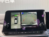 アラウンドビューモニター 駐車場での車庫入れや狭い道路での走行にカメラで確認が出来るので安心です。