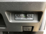 ETCが装着されています。再セットアップ後高速道路の料金所をノンストップで通過できて大変便利です。