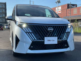 LEDヘッドライトです。高い視認性や省電力で車への負担が少なく、長寿命で交換の手間が少なくなりメリットがいっぱいあります。