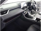 見通しのよいすっきりとした視界で、誰でも運転しやすいです。運転のしやすさは疲れにくさにも繋がりますよ♪
