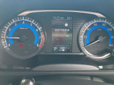 視認性の高いメーターで運転情報を的確に把握できます!