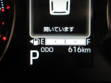 たとえばダイハツのお店にある、たくさんのスマアシ搭載車は、正常に作動する事をしっかり確認します。