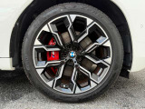 BMW Premium Selection 江戸川は、約20台の展示スペースがあり、常時新車拠店より厳選された認定中古車が続々と入庫しております。
