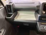 納車前にはプロのメカニックが、各部の点検を行います。ディーラーにしか出来ない品質、そしてサービスできっと満足していただけると思います!