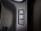運転席まわりです。 各操作スイッチは使いやすい位置に配置されてます。