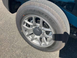 スタイリッシュな純正16インチアルミホイール!タイヤサイズは175/80R16です!