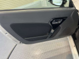 車両状態証明書修復歴の有無も一目瞭然。機能や内装・外装、走行距離、修復歴の有無をチェックし、クルマの状態を10段階にした車両状態証明書。数字や記号を使ってわかりやすく表示しています。