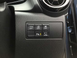 各種スイッチ類は運転席右側にレイアウトしています。