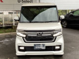 お客様に安全で快適なカーライフをお送りいただくために、中古車にも高いレベルの品質基準を設け、その基準に従って、全ての中古車について納車前整備を実施しています。