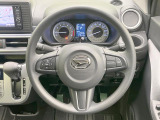 【ステアリングスイッチ】運転中、前方から目線をそらすことなく、オーディオ等の操作が可能な便利機能!安心&快適なドライブを演出してくれます♪