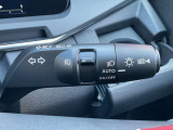 トンネル進入時や暗くなれば自動点灯するオートライトです。