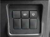 オートマチックハイビームとは、先行車や対向車のライトを認識し、ハイビームとロービームを自動で切り替える機能です。夜道の視界を確保します。詳細は販売店スタッフまでおたずねください。