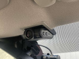 前後2カメラ純正ドライブレコーダー☆安心・安全な運転のためもはや必須の装備ですね♪