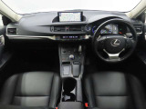 【内装】レクサスは内装のデザイン、材質等にまで拘っています。一度実車をご覧ください!