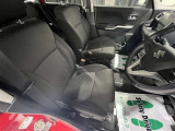 運転席・助手席は広くゆったりしています