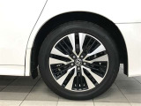 純正アルミ☆車体とのバランス良さとデザイン性でキマッテマスね☆