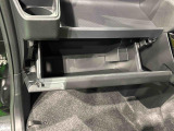 実用的な収納が、車内の各所にあります♪