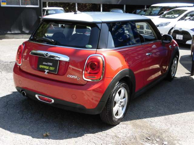BMW MINI ミニ クーパー D ペッパーパッケージ F56モデル 第3世代 の